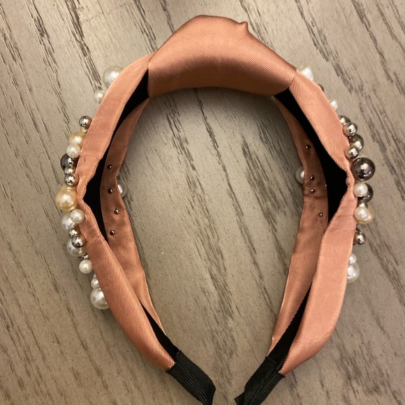 ⭐️ Knot Bow Wide Edge Faux Pearl Embellishment Headband in Mauve - Picture 3 of 9